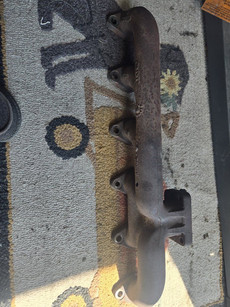 3rd Gen Dodge Ram 5.9 exhaust manifold 