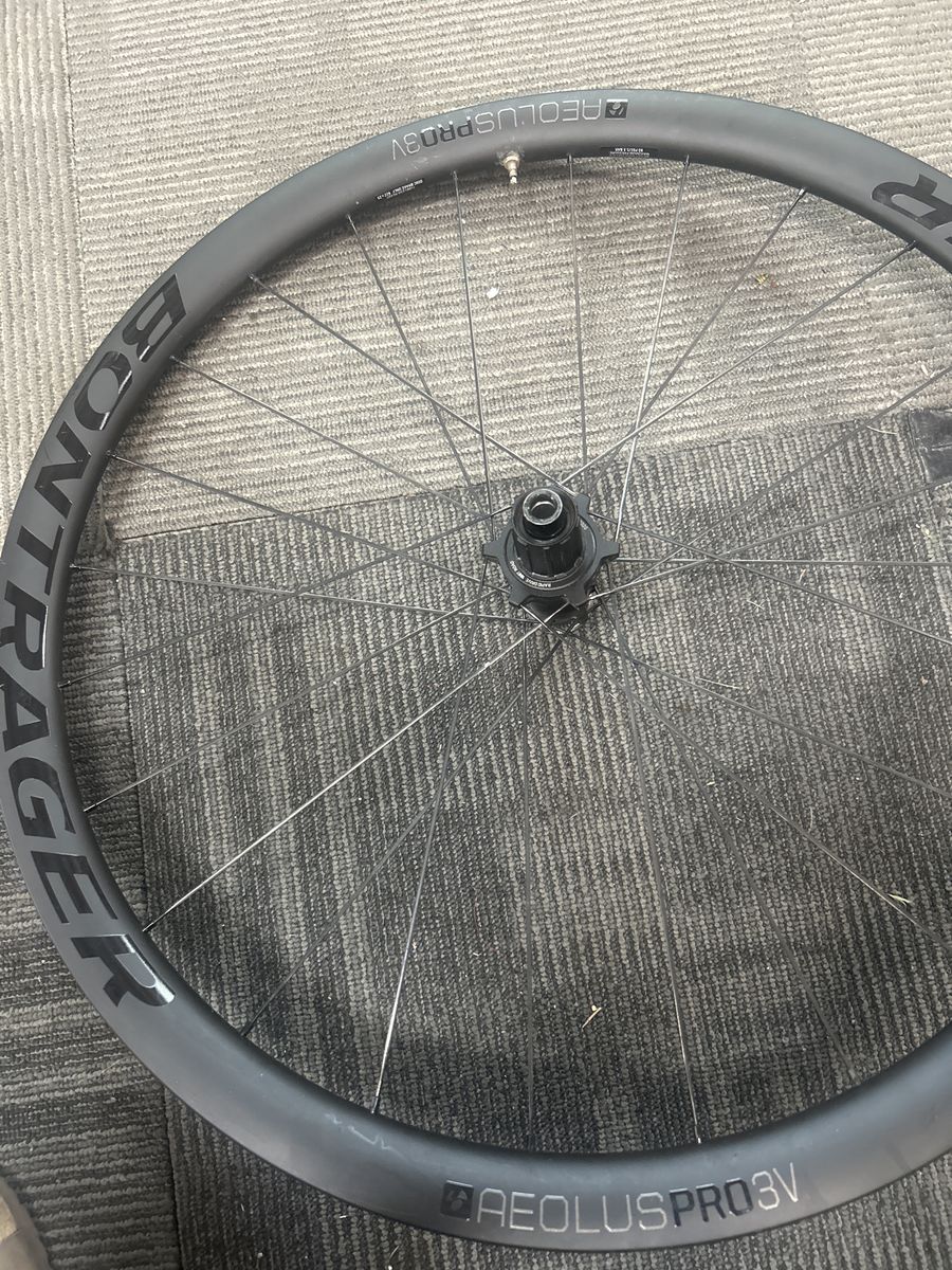 Bontrager Aeolus Pro 3V Carbon Rear Wheel - Road/Gravel Bike Performance