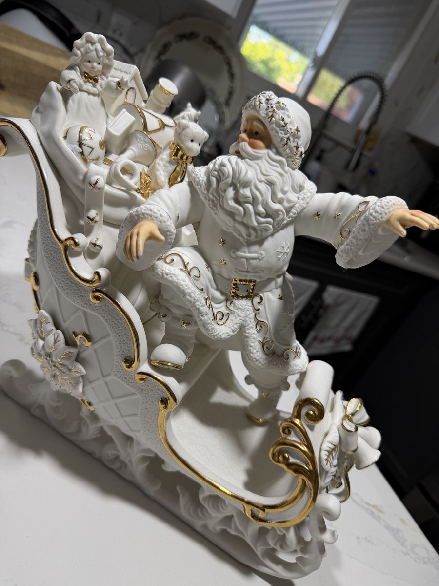 Lenox Porcelain White & Gold Santa in Sleigh Figurine Christmas Decoration