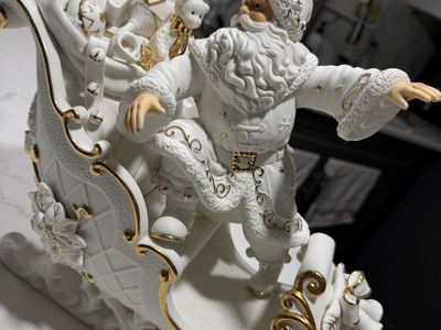 Lenox Porcelain White & Gold Santa in Sleigh Figurine Christmas Decoration