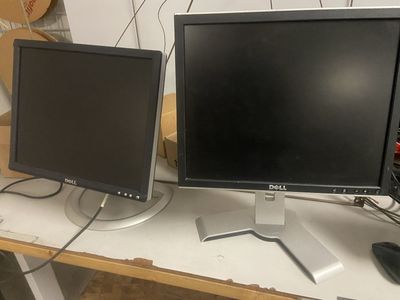 2 Dell 17" computer monitors one is model 1704 other is model 1708 (5$ ea)