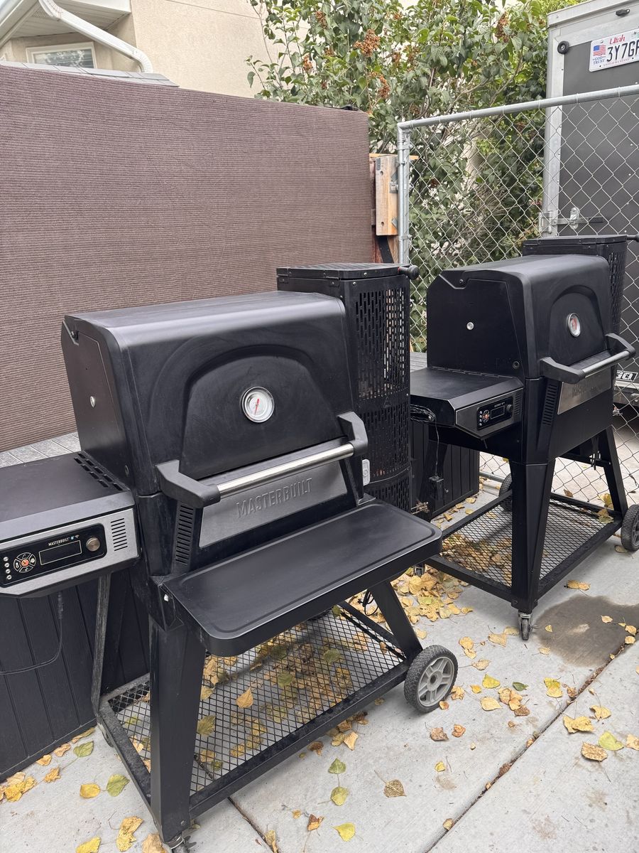 Masterbuilt 560 Digital Charcoal Grill (x2)