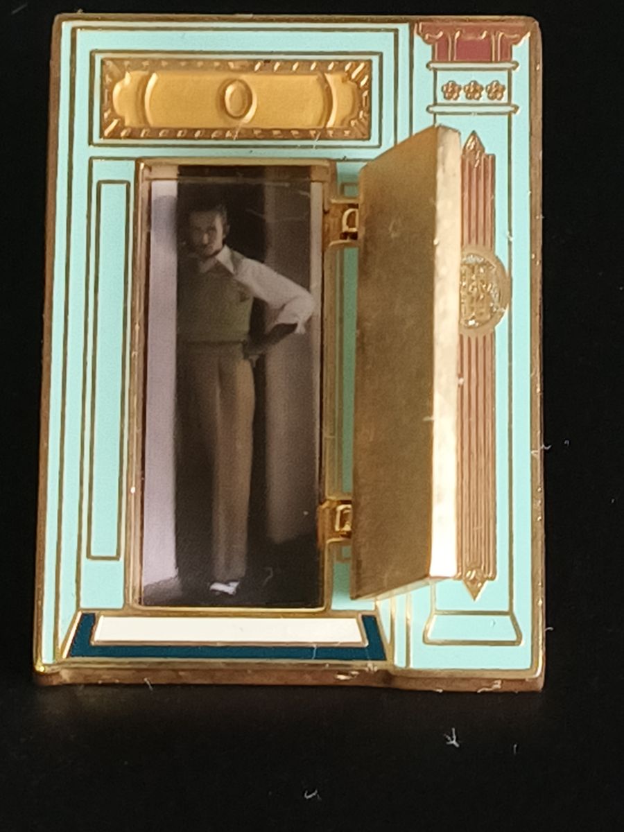Main image 4
