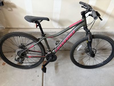 Cannondale Foray 27.5 Mountain Bike-Small