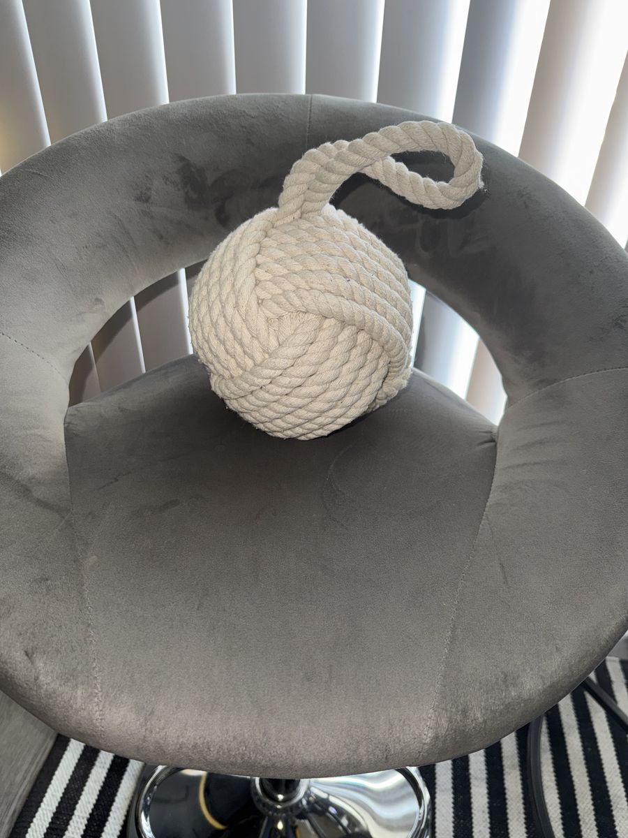 Hanging Rope Ball