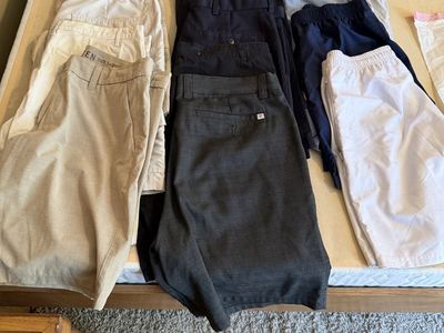 Men's Shorts Lot Size 34 Assorted Colors & Styles