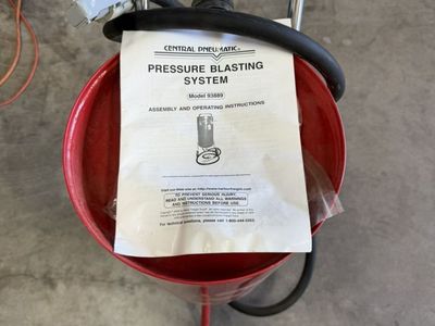 New sandblaster (90 lb.)