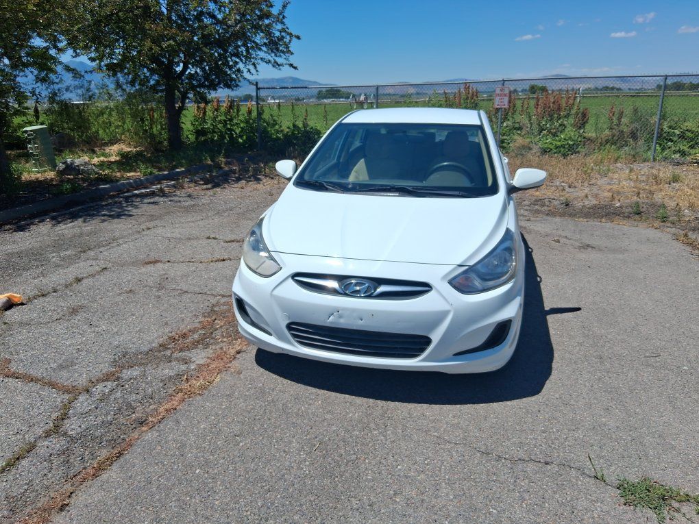 2013 Hyundai Accent 