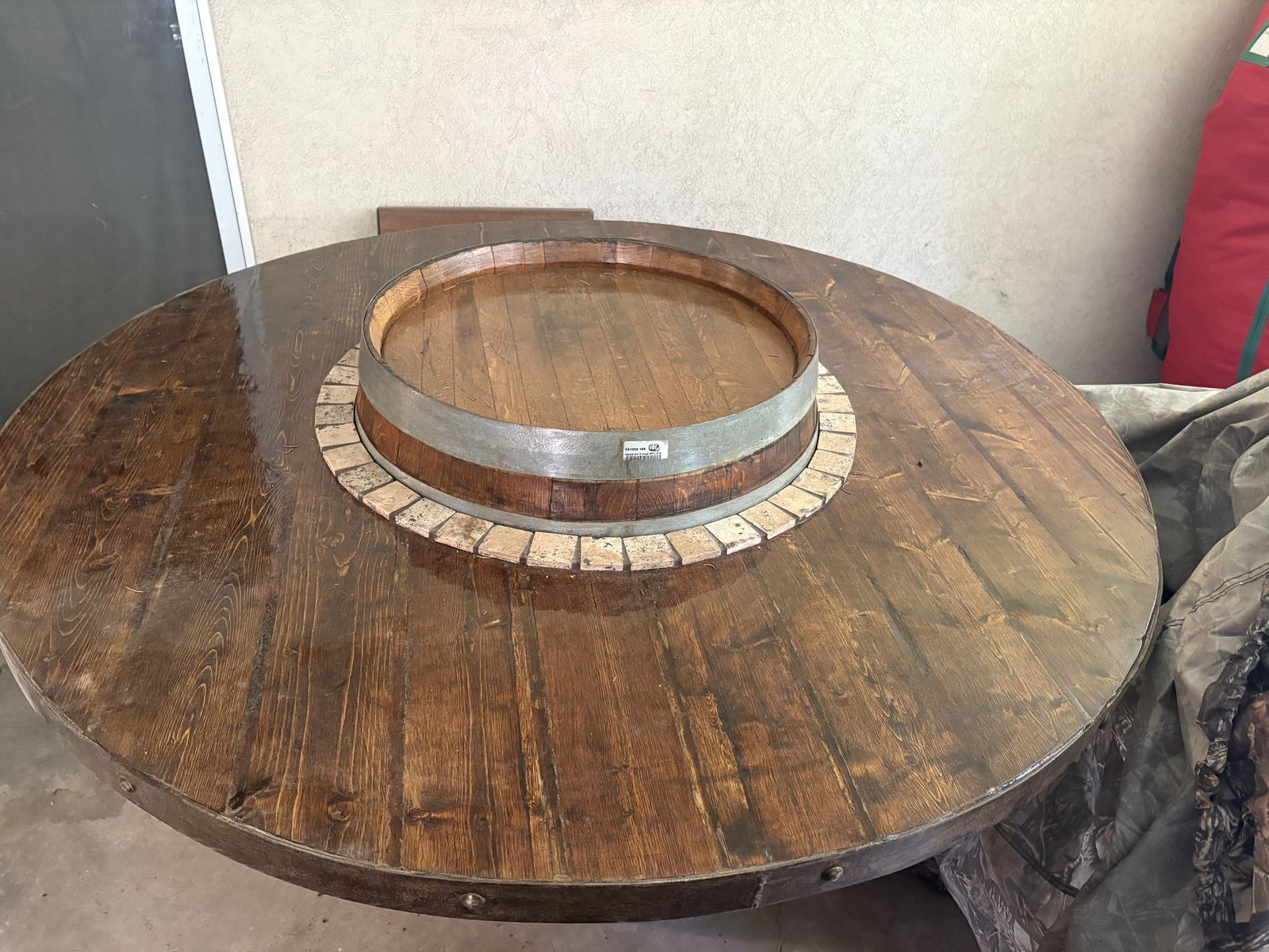 Barrel table