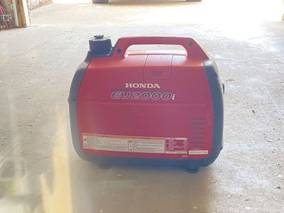 Honda EU2000i Generator