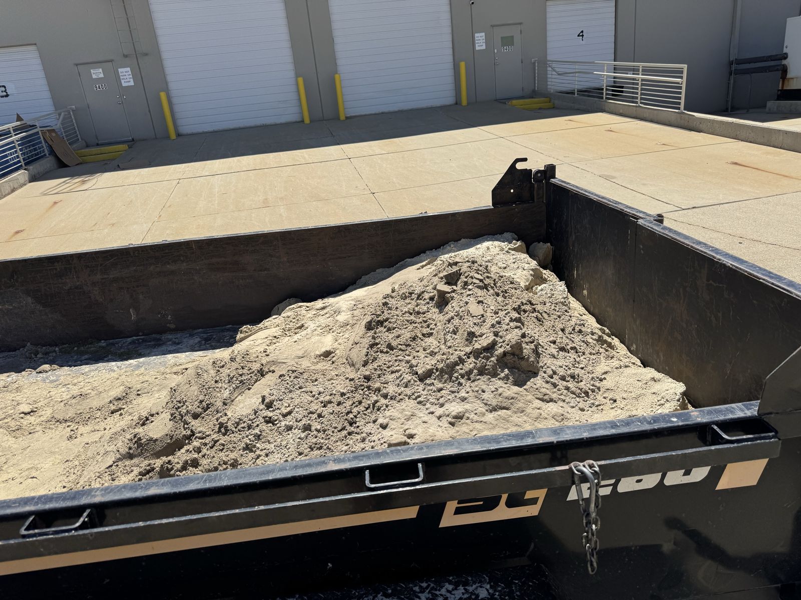 1 ton leveling sand or playground sand 