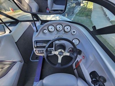 2001 Ski Centurion Bowrider