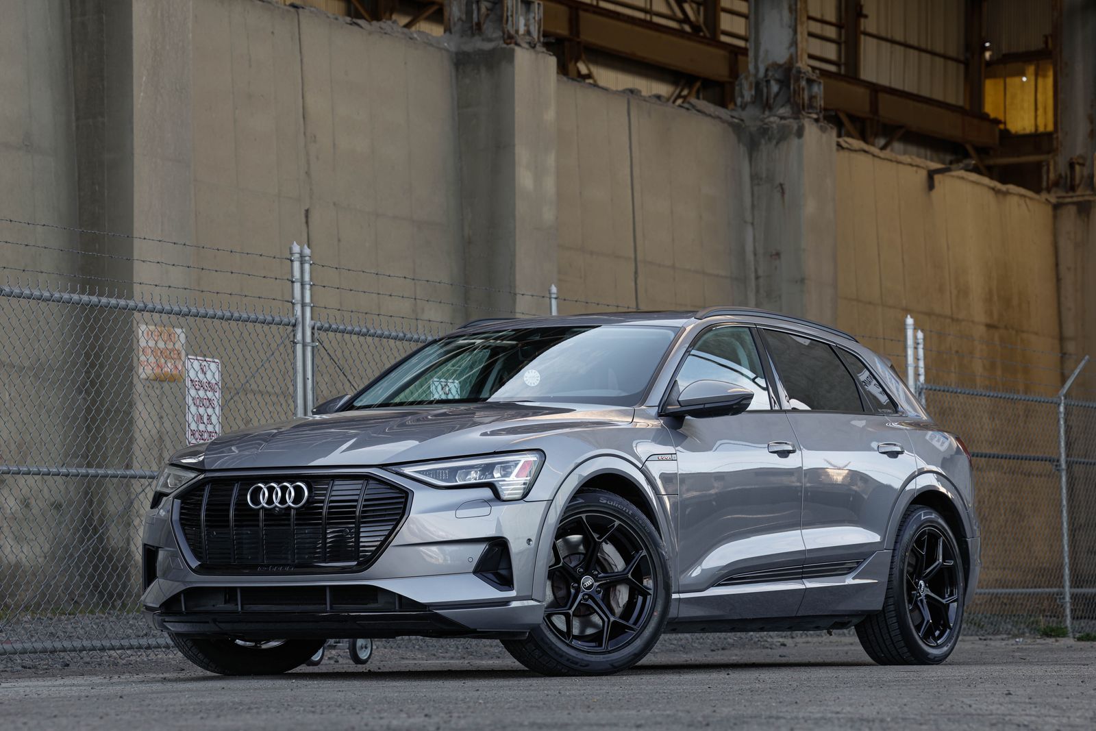 2021 Audi e-tron SUV quattro Premium