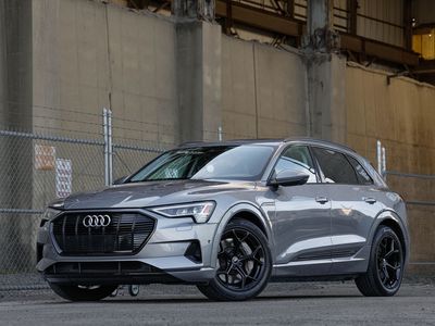 2021 Audi e-tron SUV quattro Premium