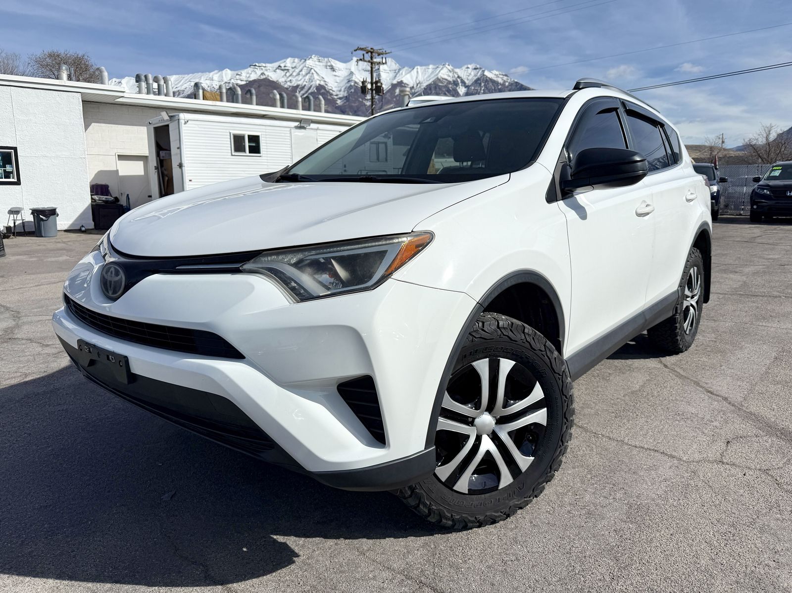 2018 TOYOTA RAV4 LE