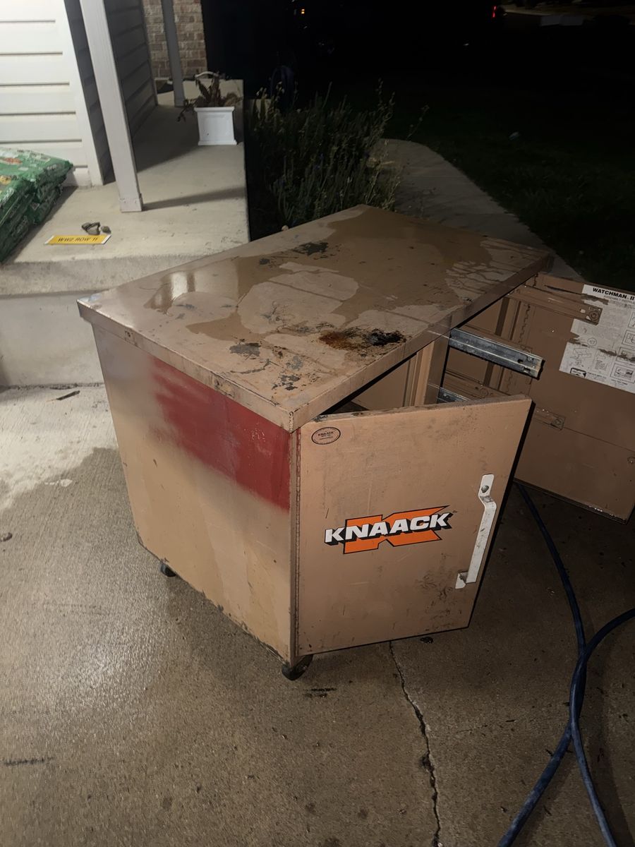 Knaack Rolling Jobsite Storage Cabinet with Drawers