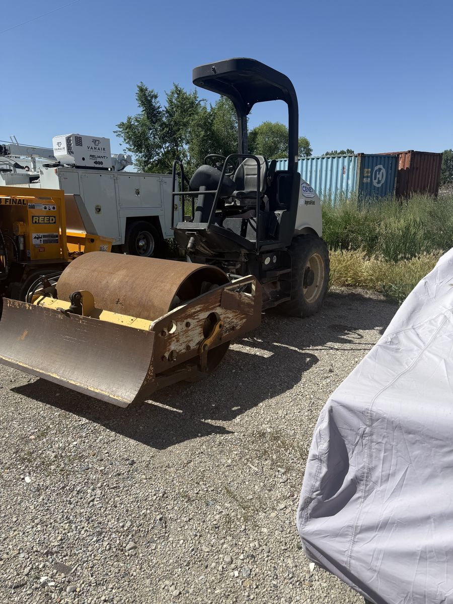 Ingersol Rand SD45D smooth drum compactor.