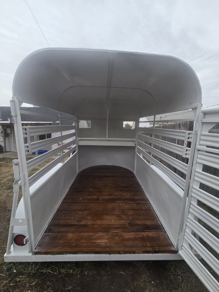 2 Horse Trailer