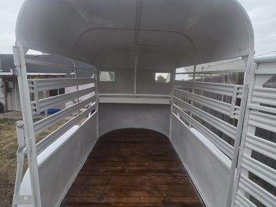 2 Horse Trailer