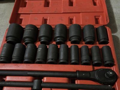 TEKTON 3/4" Drive SAE Impact Socket Set with Breaker Bar & Ratchet