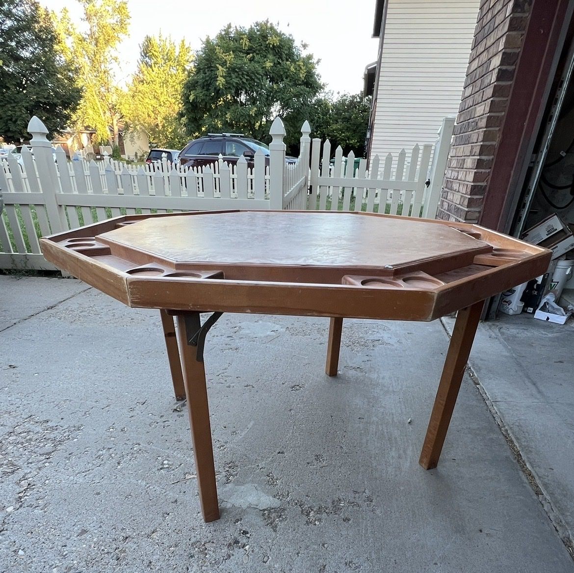 Main image 3