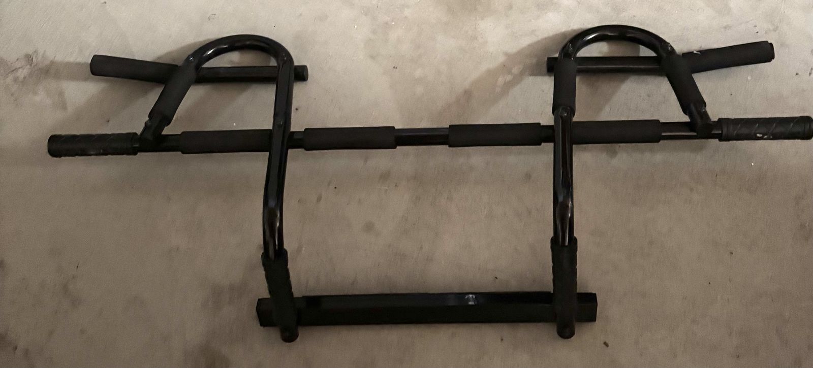 Pull Up Bar - Hangs In Doorway