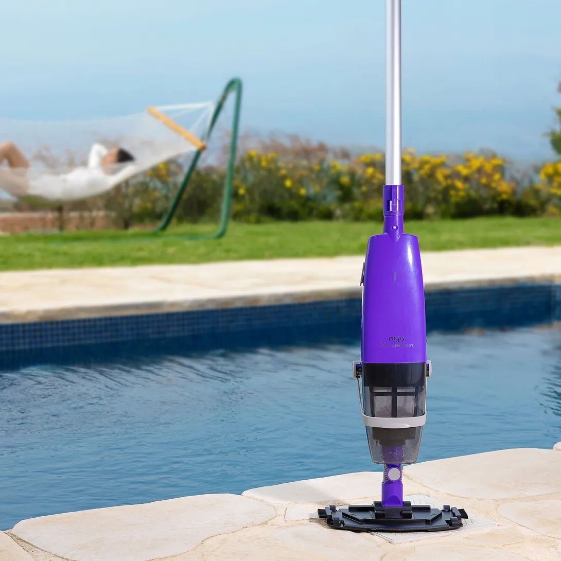Cordless Pool and Spa handheld cleaner