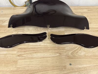 Street Glide Windshield And Bat Wings