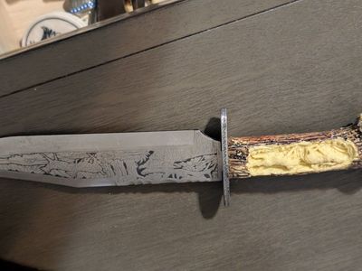 Bowie Fixed Knife 9¼" Stainless Blade Faux Stag Handle Resin Antler Eagle Art