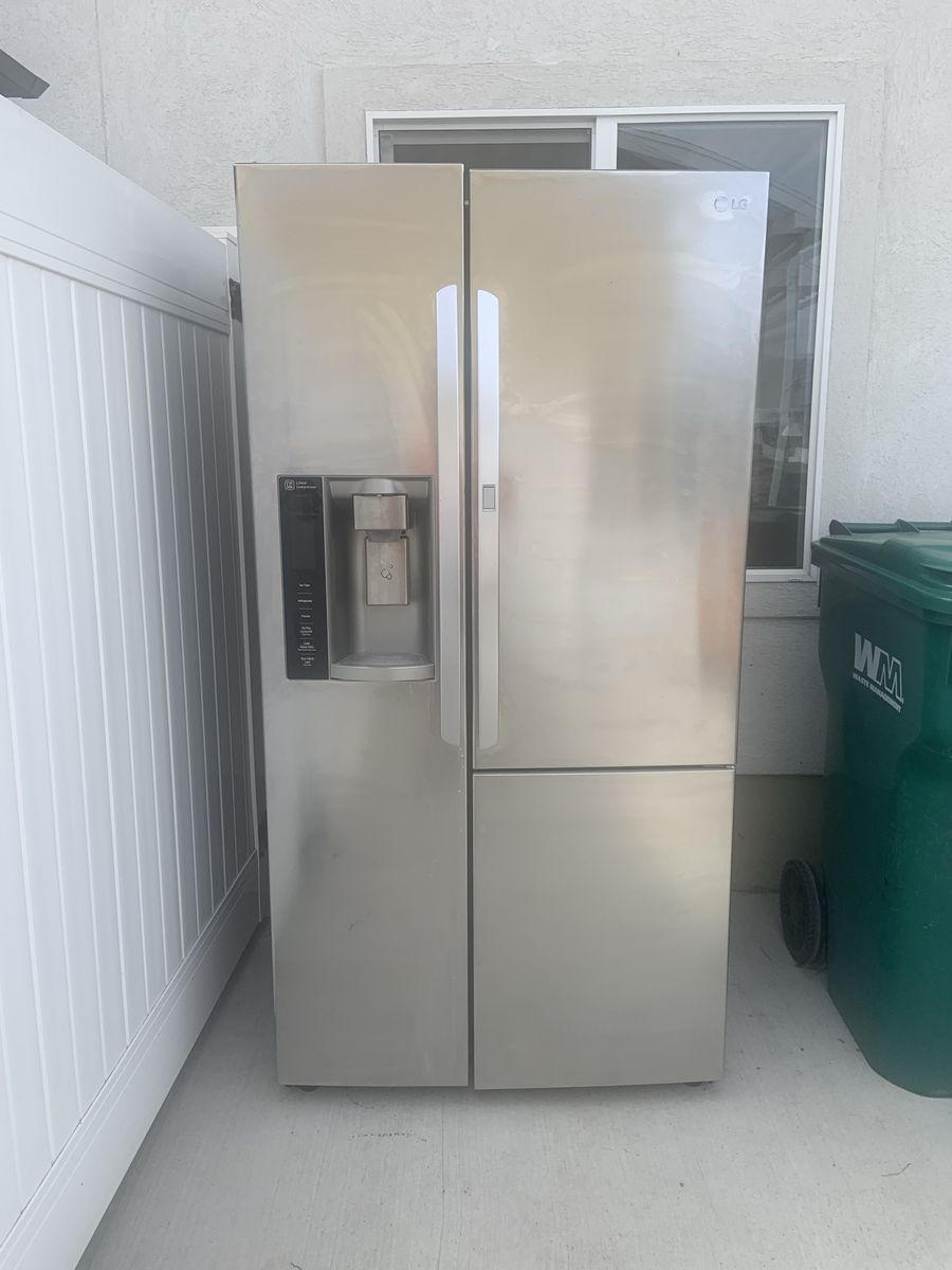 LG refrigerator/freezer