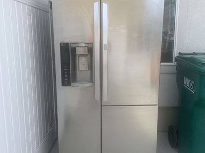 LG refrigerator/freezer