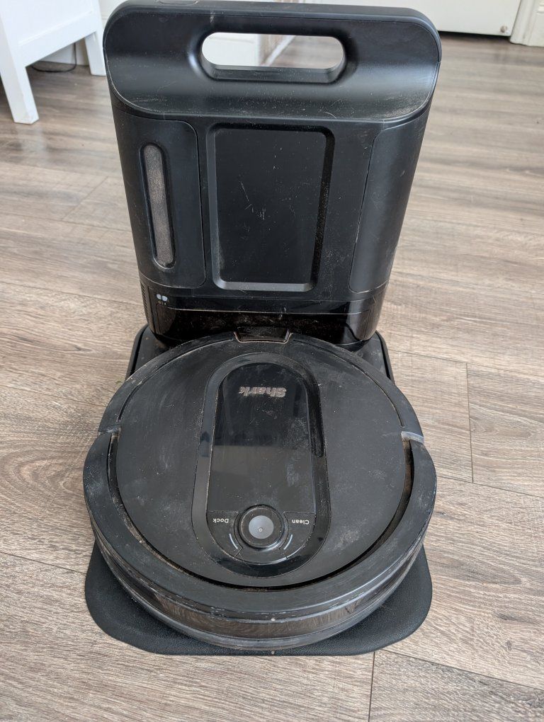 Shark RV1501ZXUS AI Robotic Vacuum with XL Self-Empty Base - Black