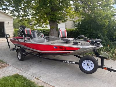 2012 Bass Tracker Pro 165 Fishing Boat