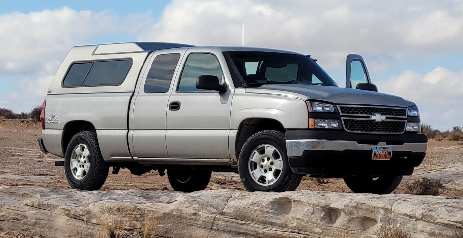1999-2006 Chevrolet Silverado Camper Shell Tan