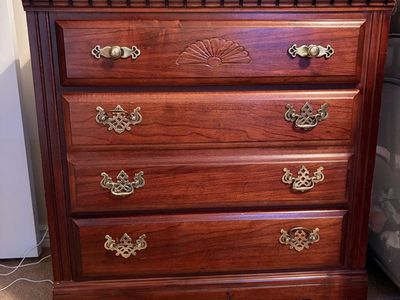 Dresser