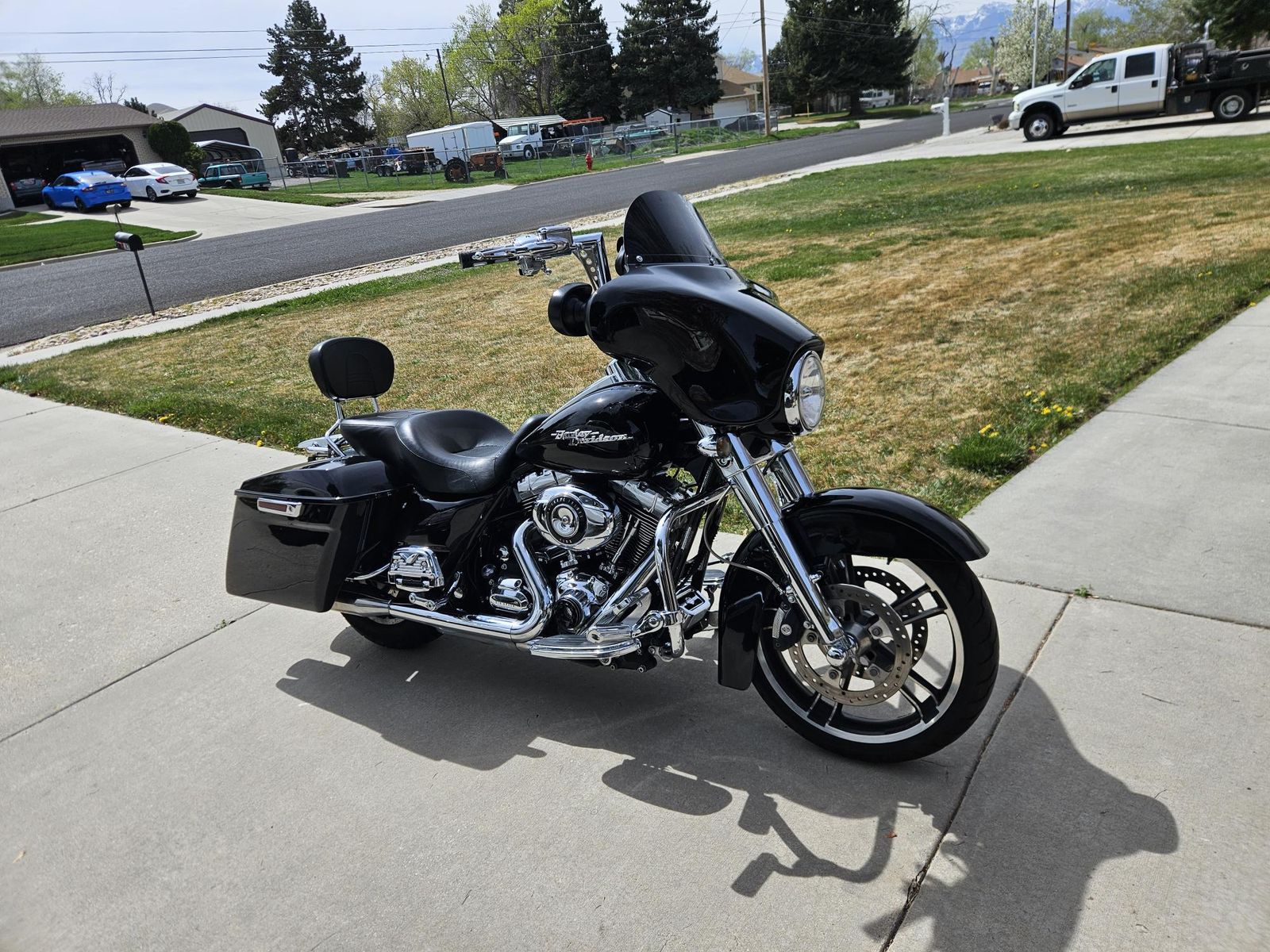 2009 street glide with tons of upgrades