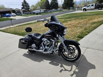 2009 street glide with tons of upgrades