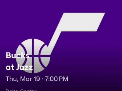 1-8 Aisle Utah Jazz MILWAUKEE Bucks Tickets