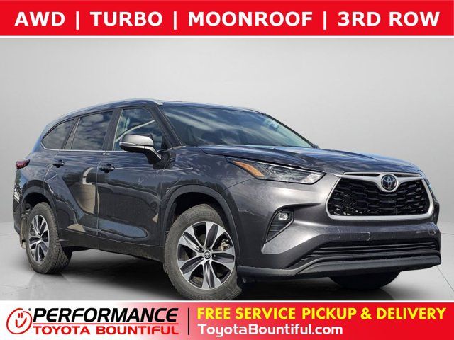 2023 Toyota Highlander XLE