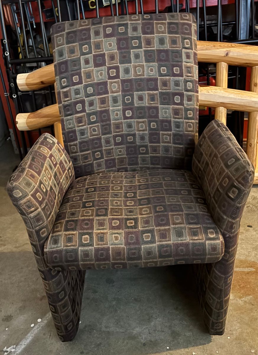 Accent chair