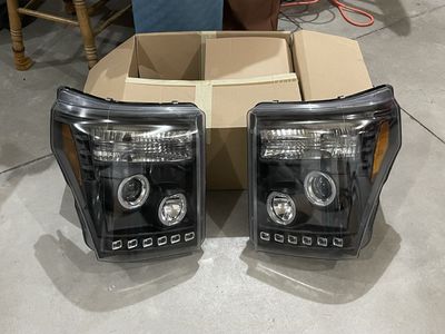 11-16 Ford F250/350 Spyder Headlights