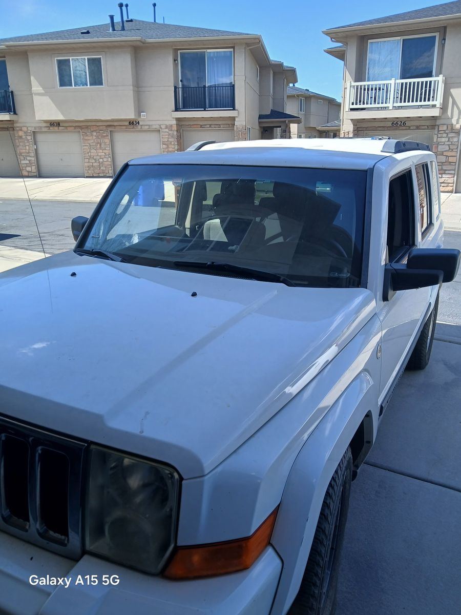 2007 Jeep Commander,  4.7 liter, V8.