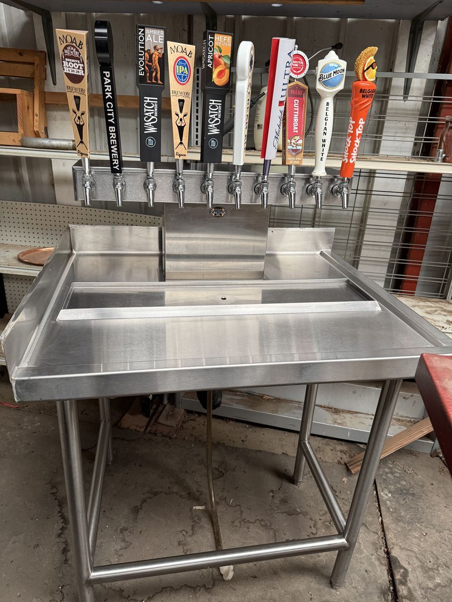 Perlick Whole Beer System-Includes: Tower, Glycol Power Pack and Nitrogen Generator