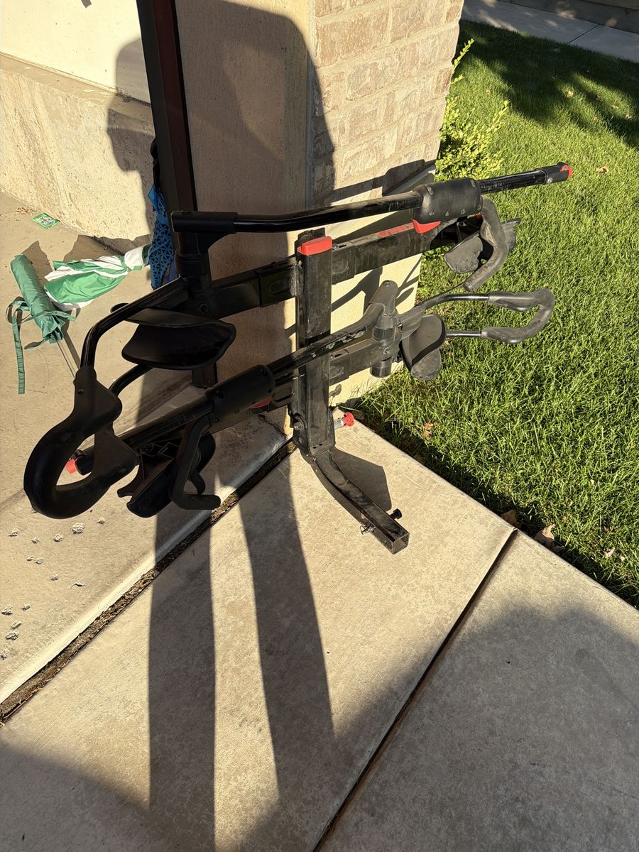Yakima Hitch-Mounted 2-Bike Tray hold up Rack  