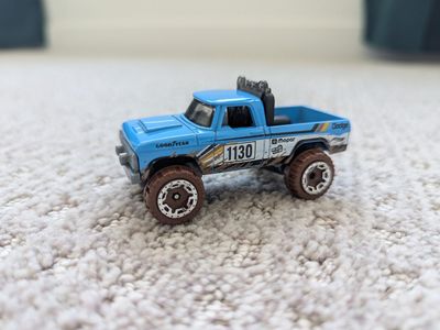 Hot Wheels '70 Dodge Power Wagon - Mud Studs Collection