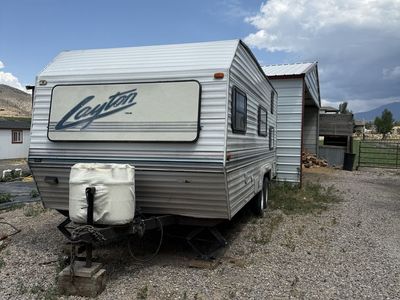 1993 Skyline Layton Travel Trailer - Sleeps 7, Fully Functional Camper