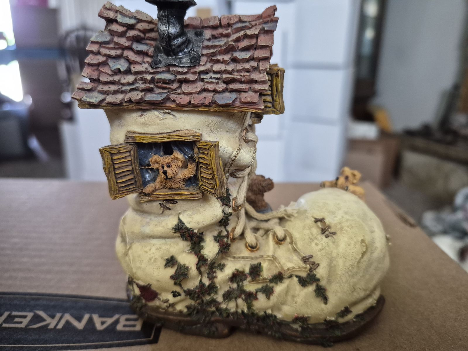 Main image 10