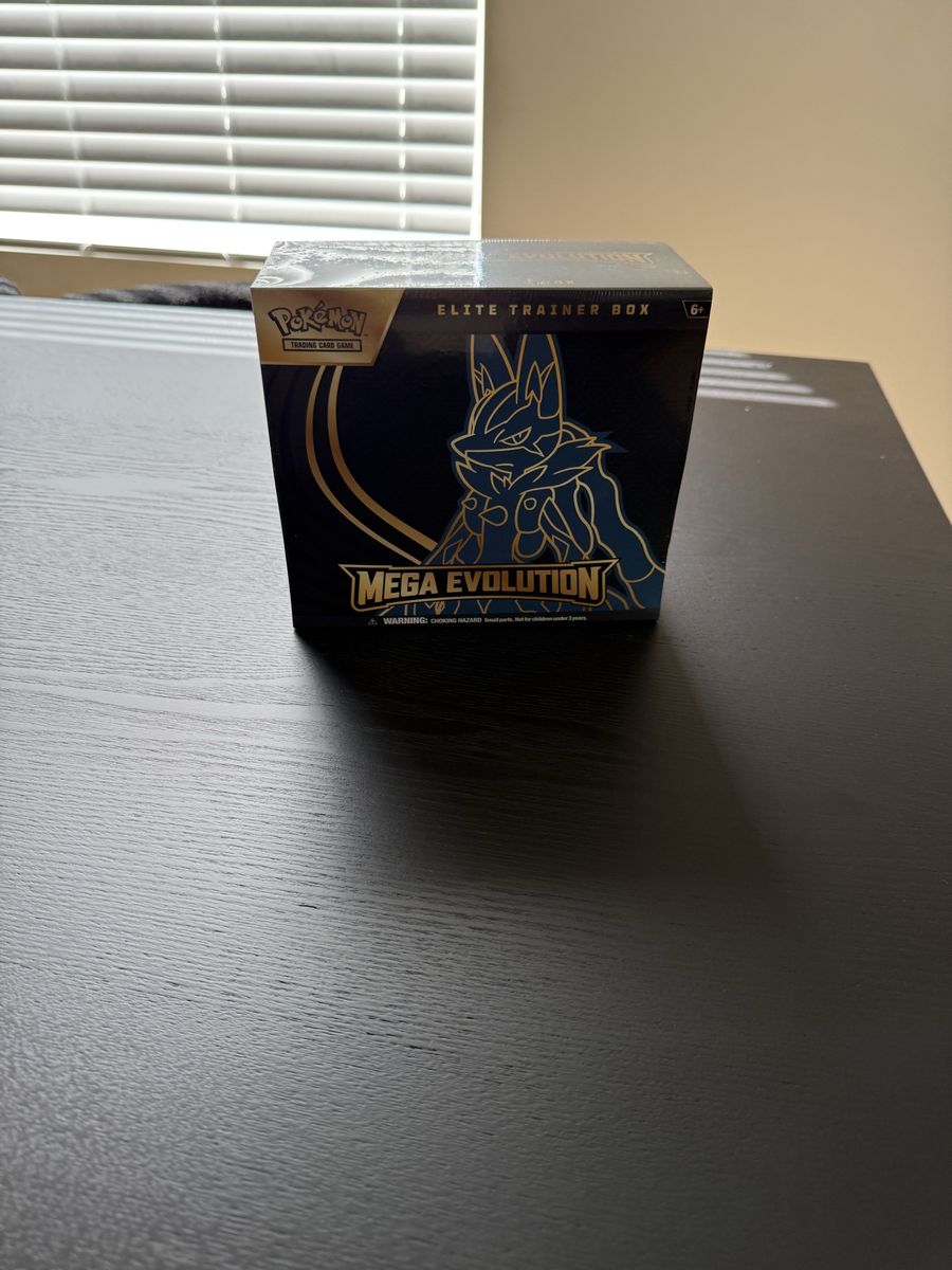 Pokemon Lucario Mega Evoltuion ETB