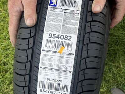 Tire 235/65 R18