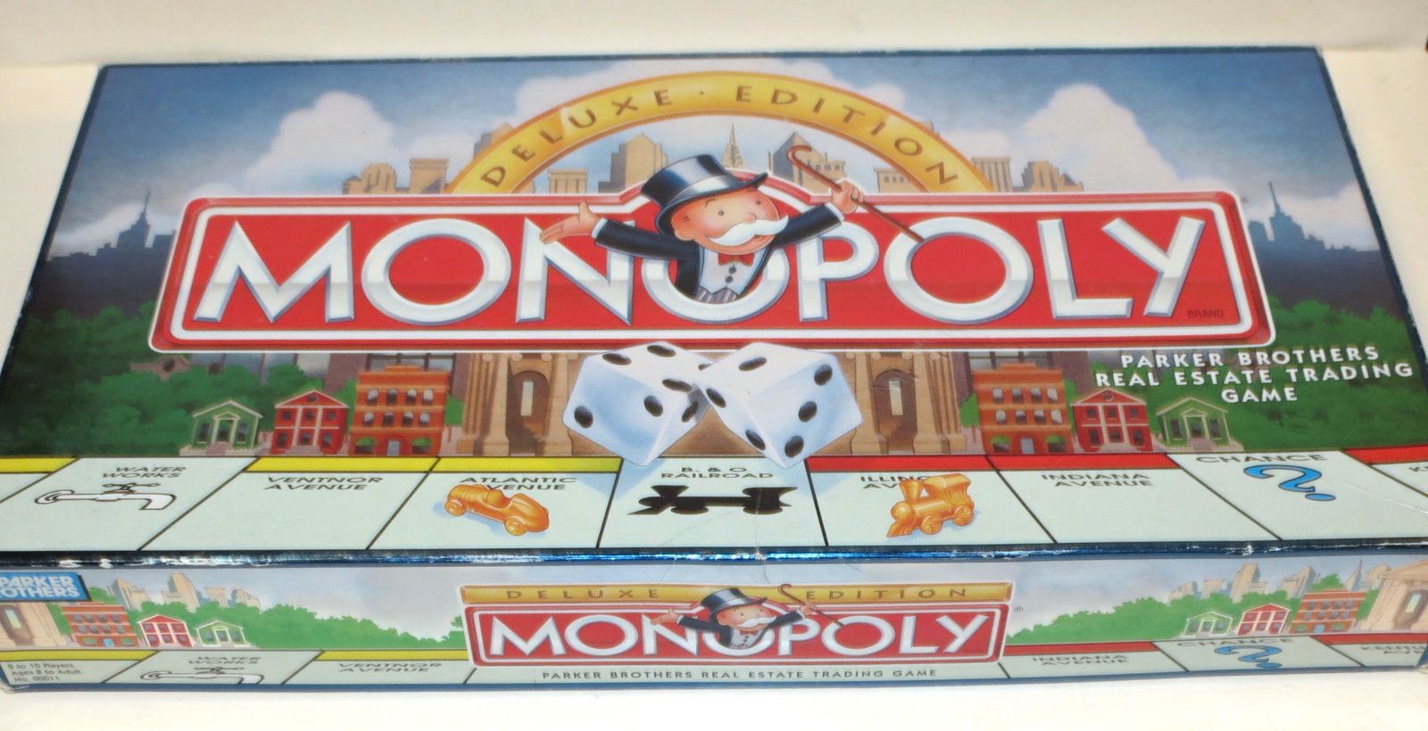 MONOPOLY Deluxe Edition 1995 (missing 2 tokens, else complete)